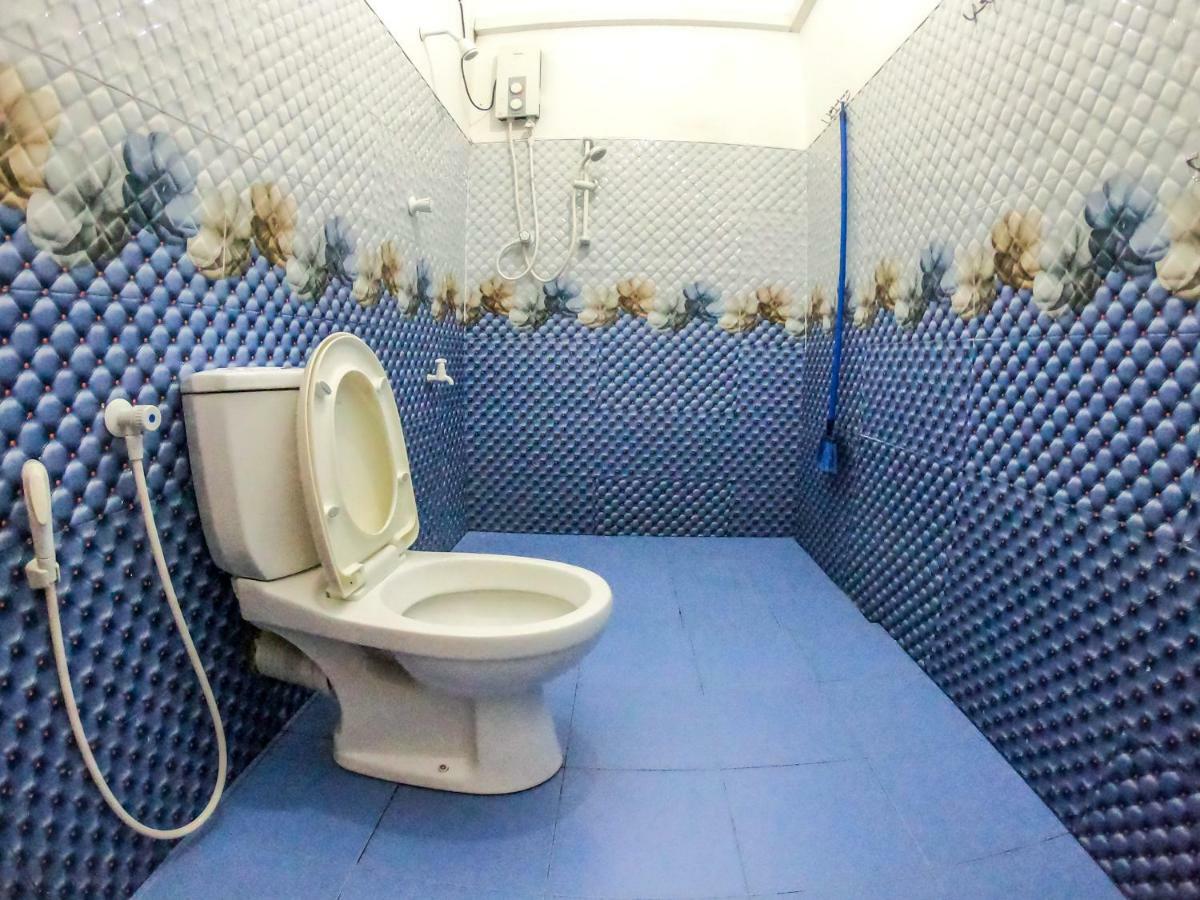 פולונרואה Lion Resort מראה חיצוני תמונה