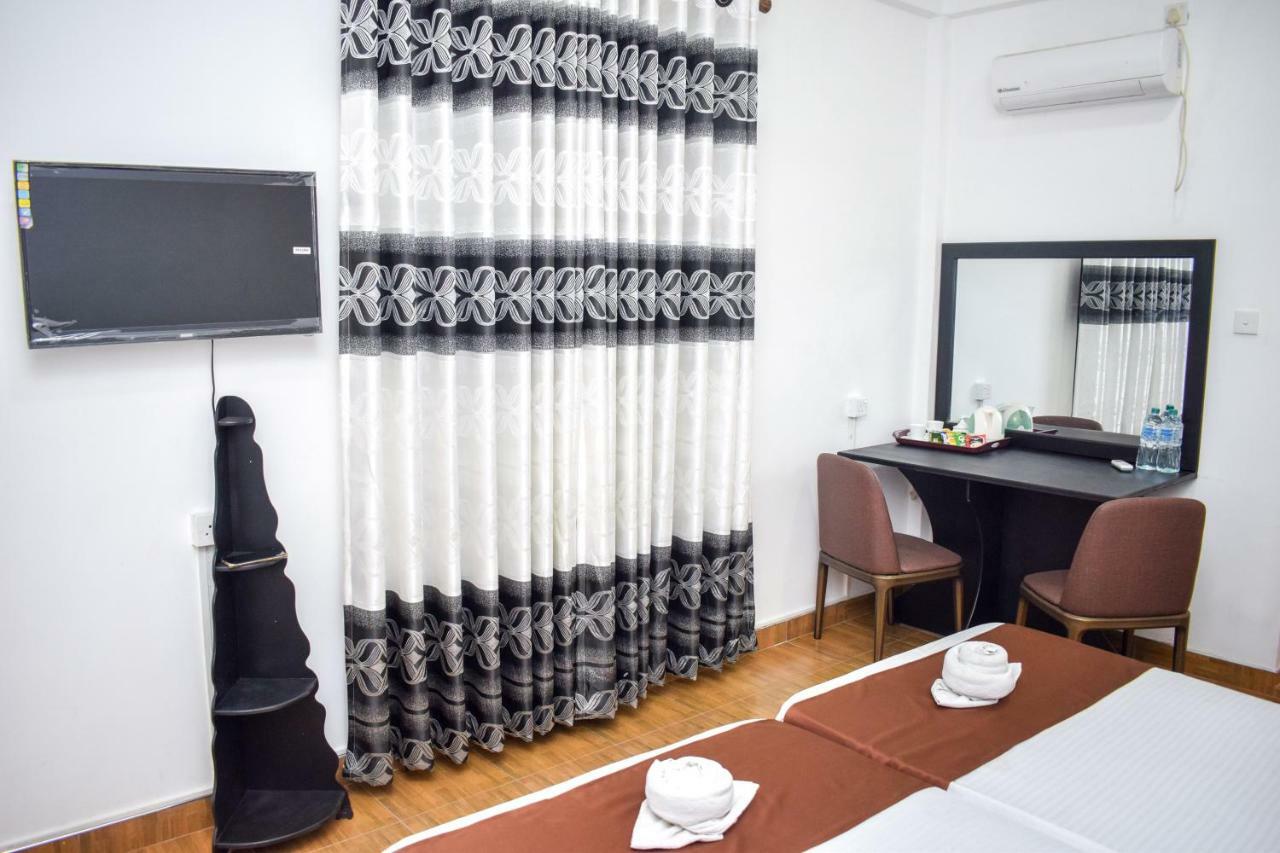 פולונרואה Lion Resort מראה חיצוני תמונה