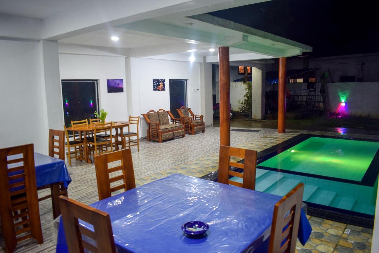 פולונרואה Lion Resort מראה חיצוני תמונה