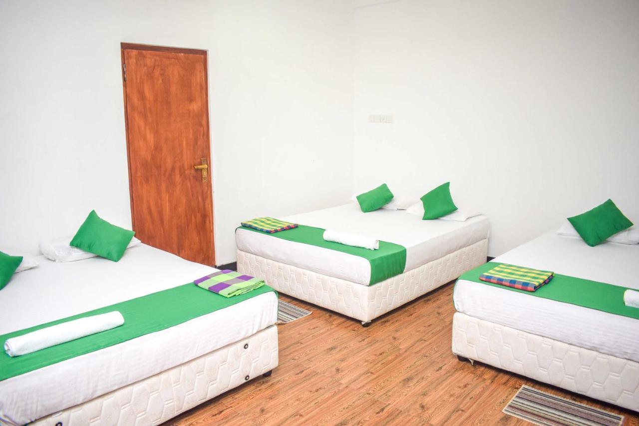 פולונרואה Lion Resort מראה חיצוני תמונה