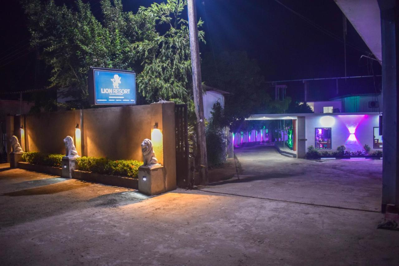 פולונרואה Lion Resort מראה חיצוני תמונה